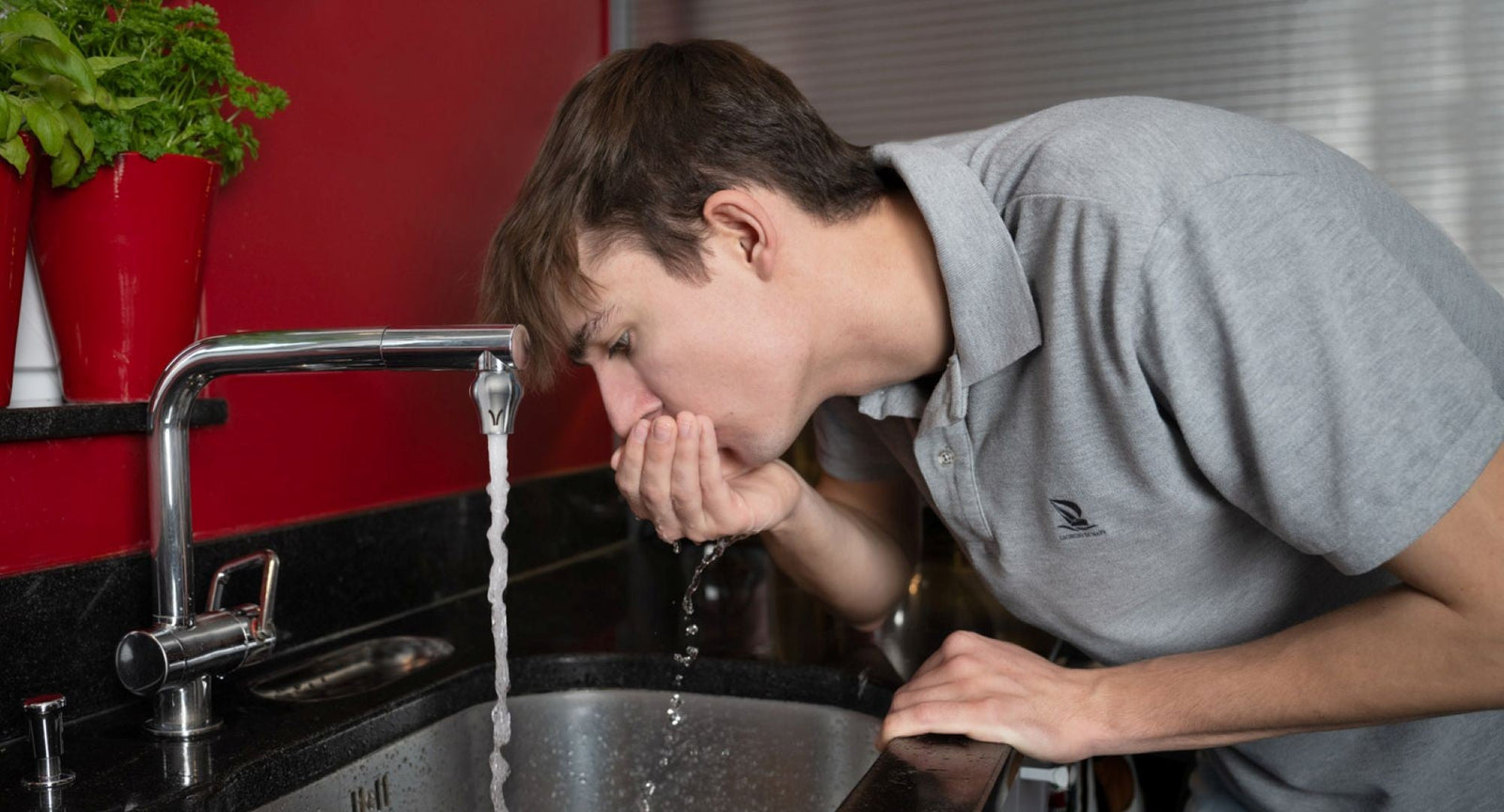 Können Sie Wasser aus der Leitung ohne Aufbereitung trinken?
